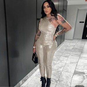 Chic One-Shoulder Metallic Jumpsuit